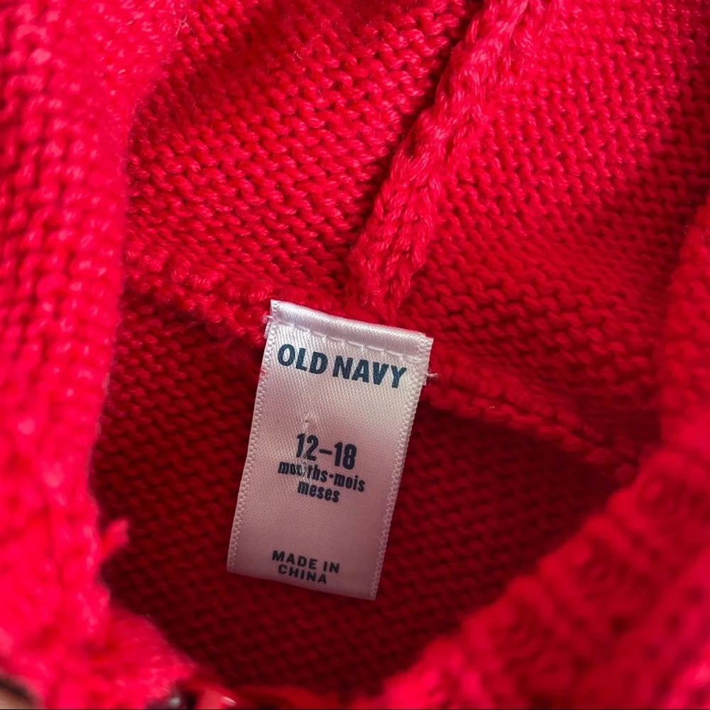 Old Navy sweater